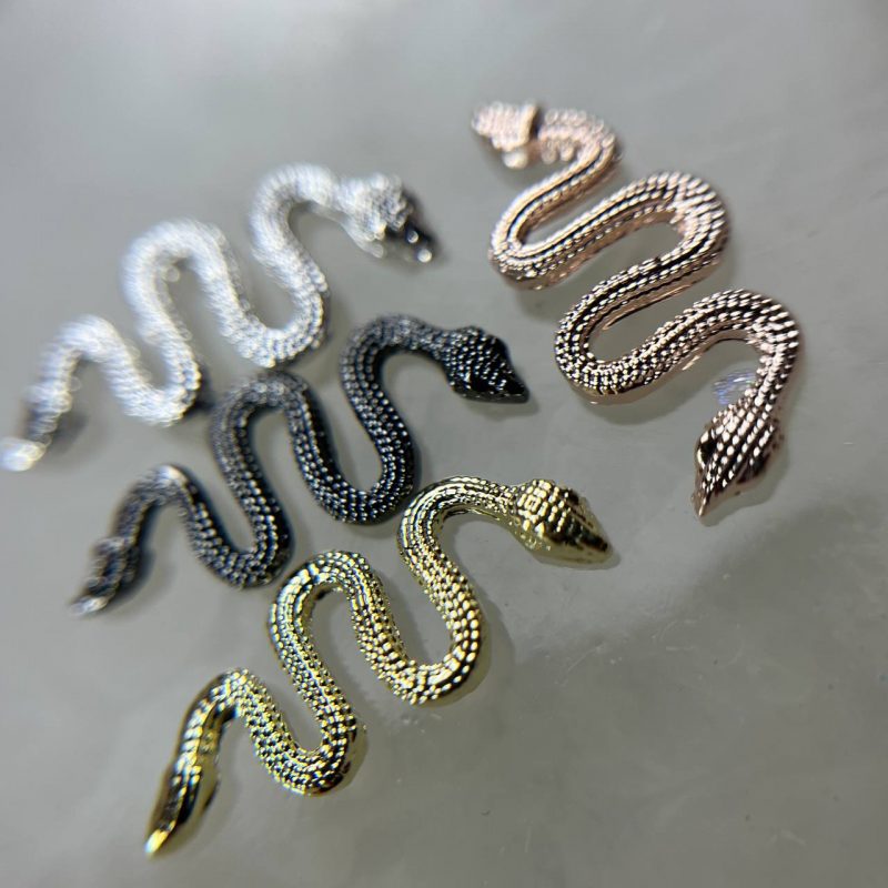 Набор объемных украшений для дизайна ногтей "Змеи"