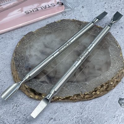 Маникюрный пушер BEAUTY & CARE 30 тип 2 (округлый узкий пушер и прямое лезвие)