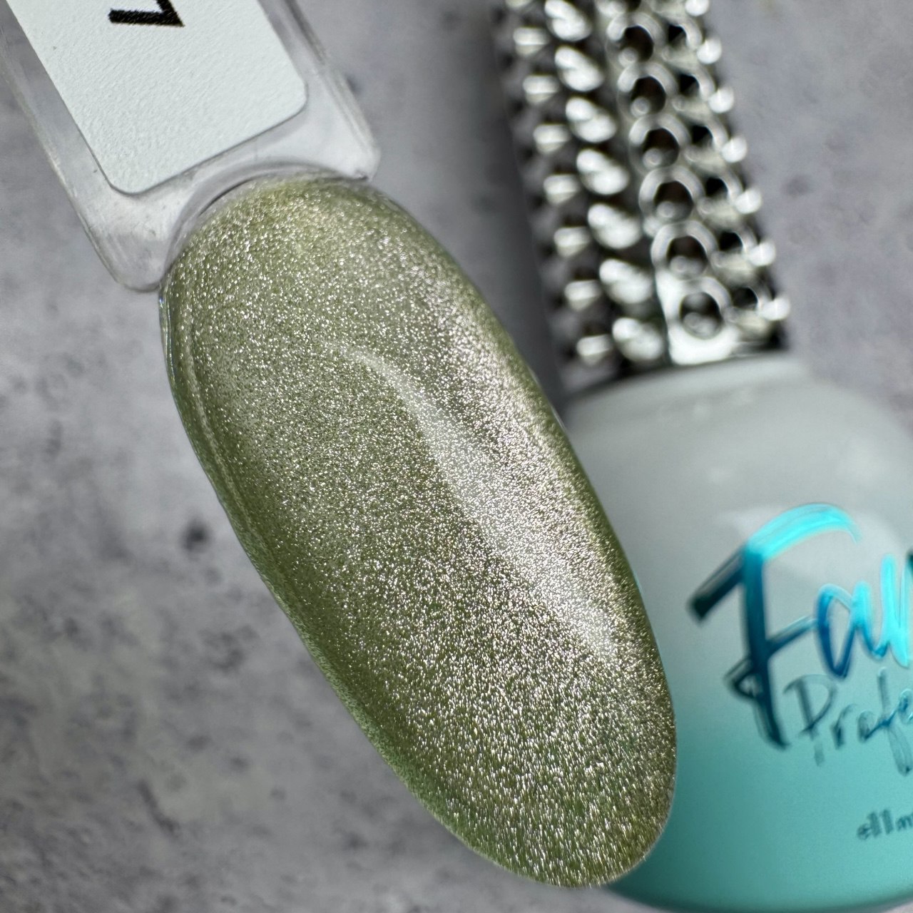 Гель-лак кошачий глаз FARB MOON CATS 7, 11 мл Гель-лак кошачий глаз FARB MOON CATS 7, 11 мл