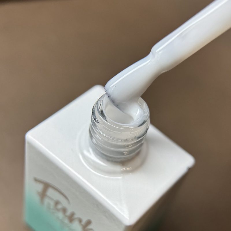 Камуфлирующая база Farb Rubber Base Cover 2, 15 мл