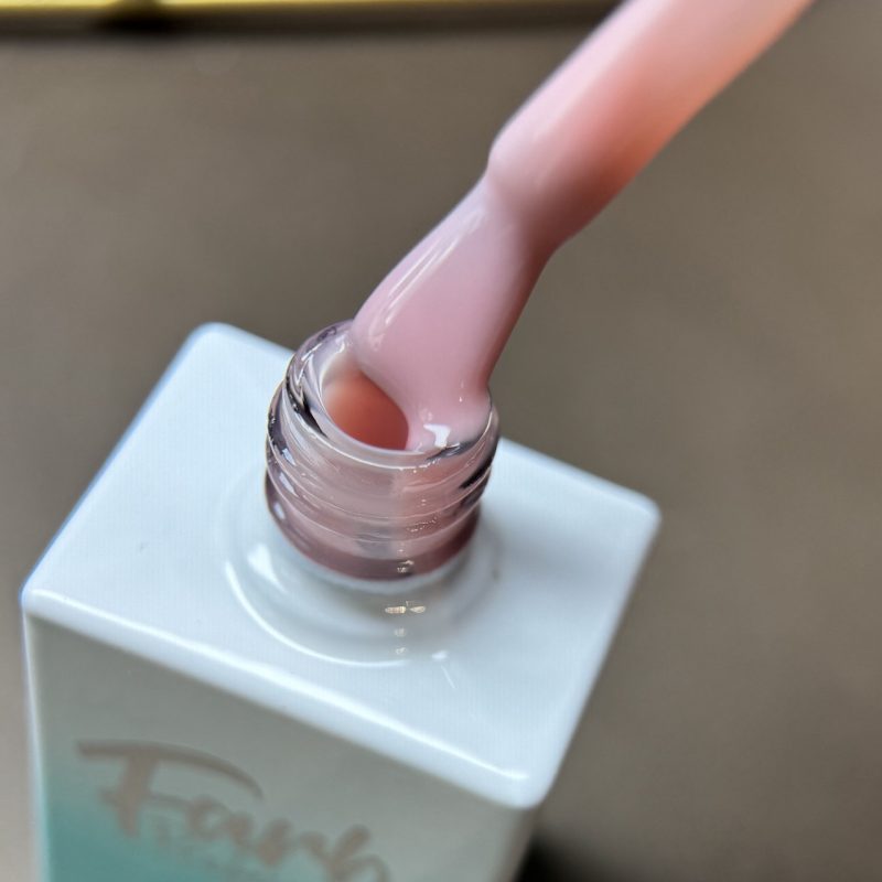 Камуфлирующая база Farb Rubber Base Cover 5, 15 мл