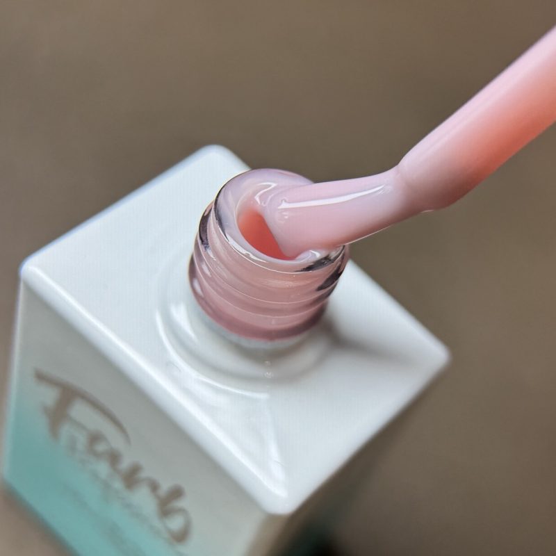 Камуфлирующая база Farb Rubber Base Cover 6, 15 мл