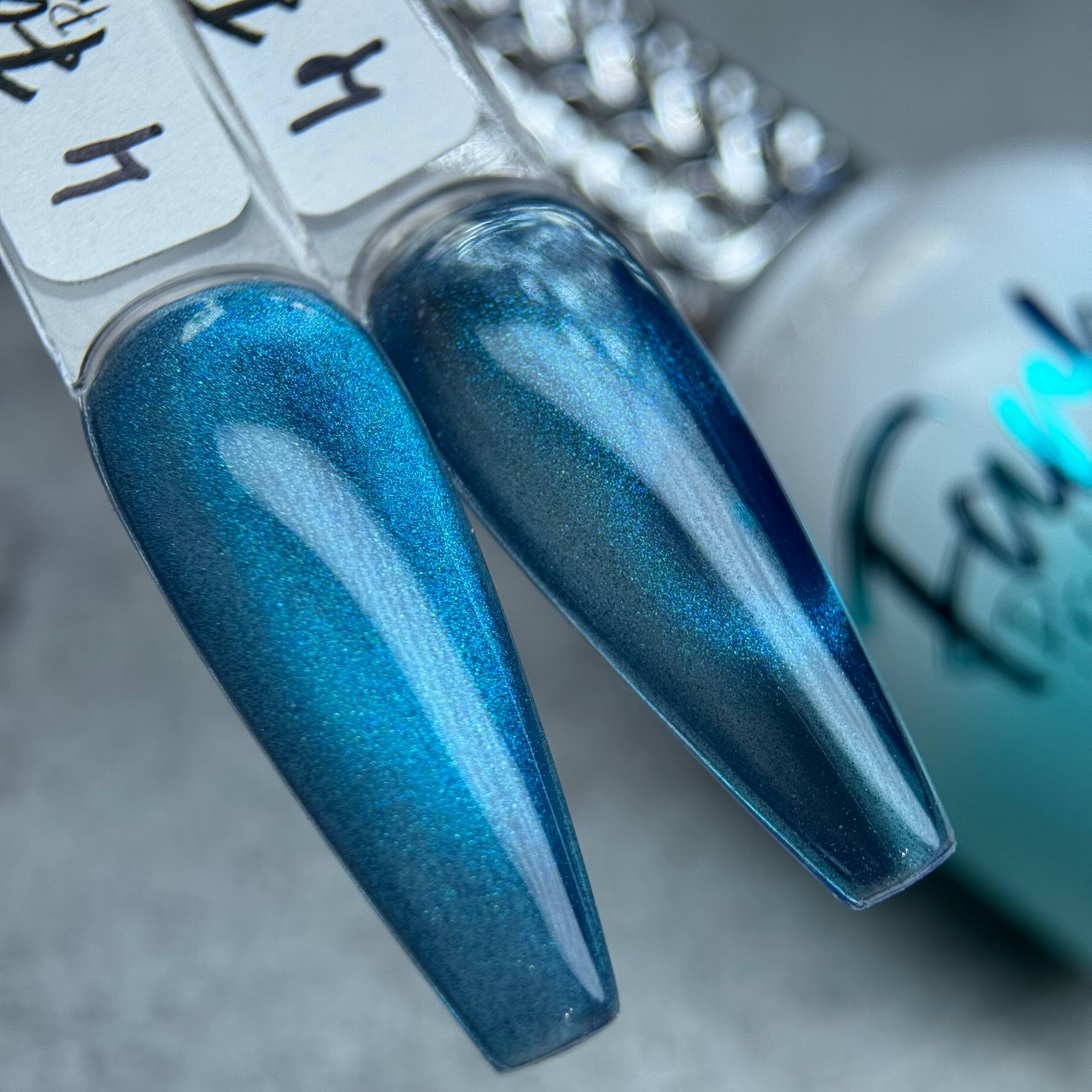 Гель-лак кошачий глаз Farb Aurora 4, 11 мл