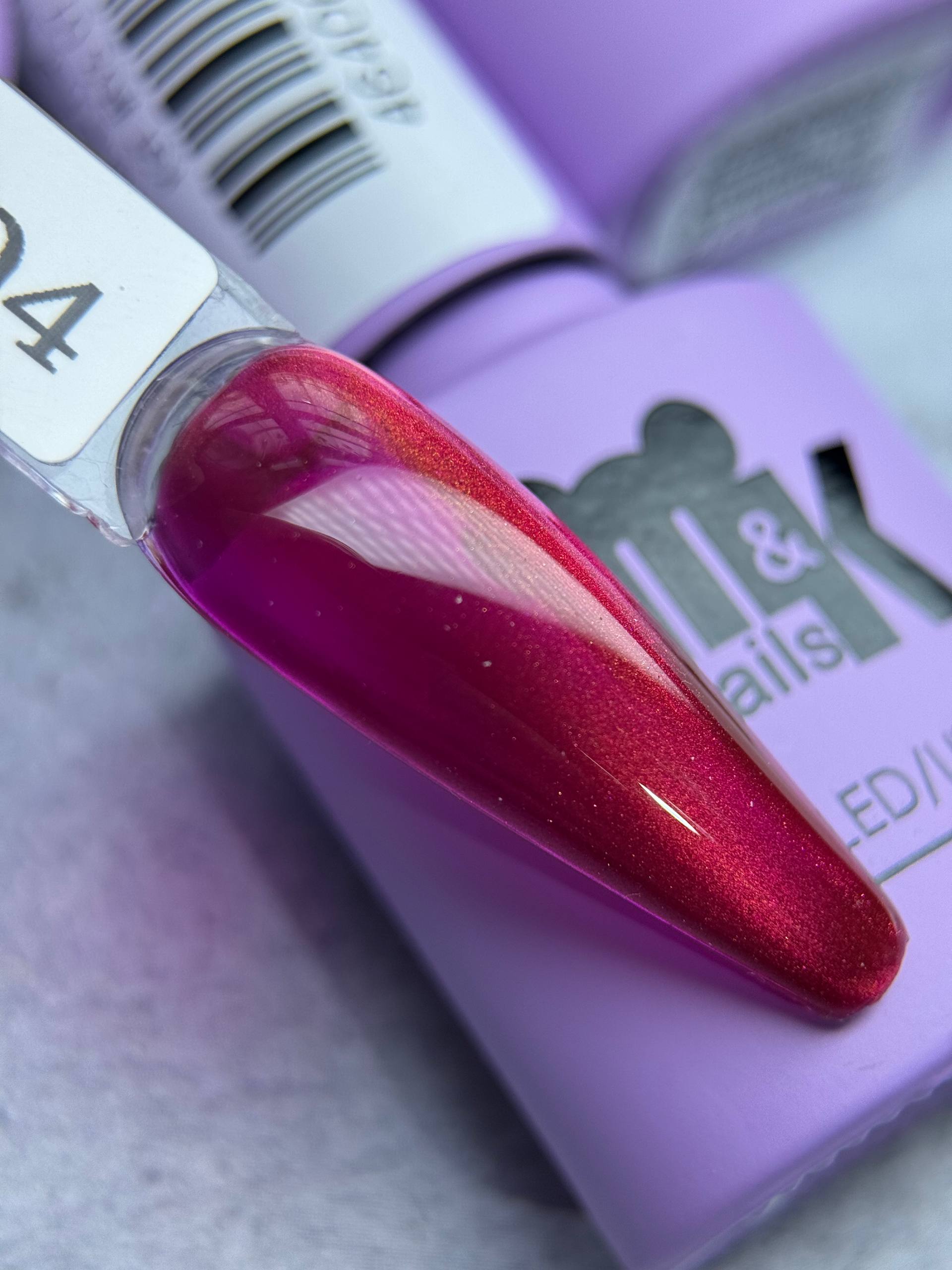 Гель-лак кошачий глаз M&K Nails Molecule Rose Cat 04, 7 мл