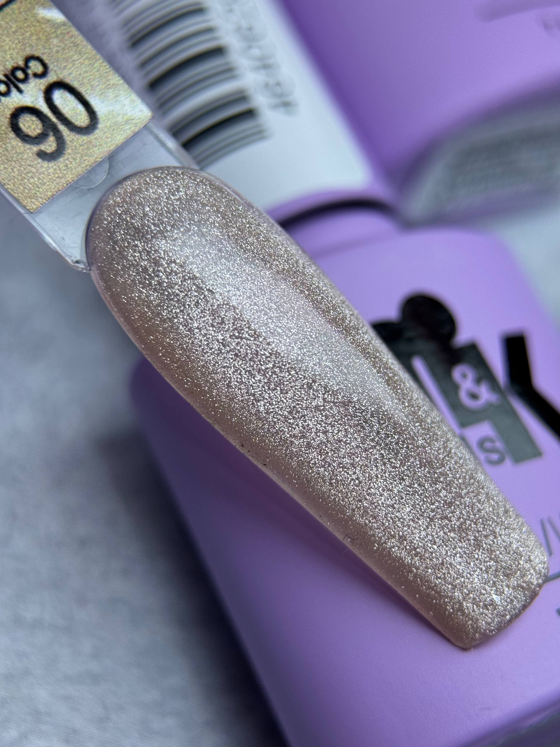 Гель-лак кошачий глаз M&K Nails Tea Rose Cat 06, 7 мл