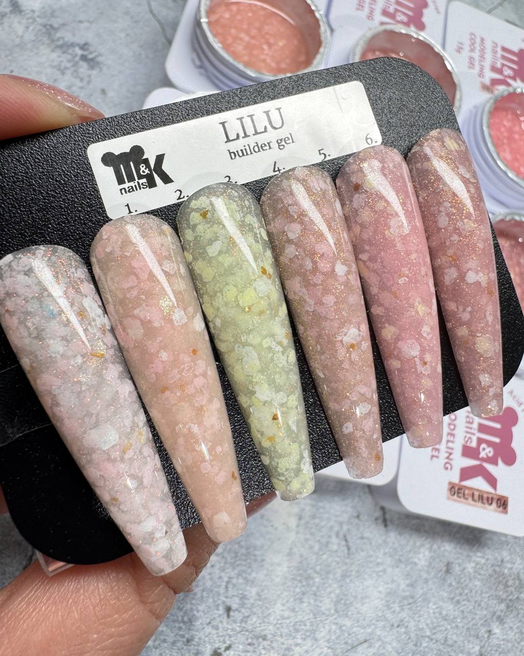 Моделирующий гель M&K nails Lilu 15мл Моделирующий гель M&K nails Lilu , 15мл