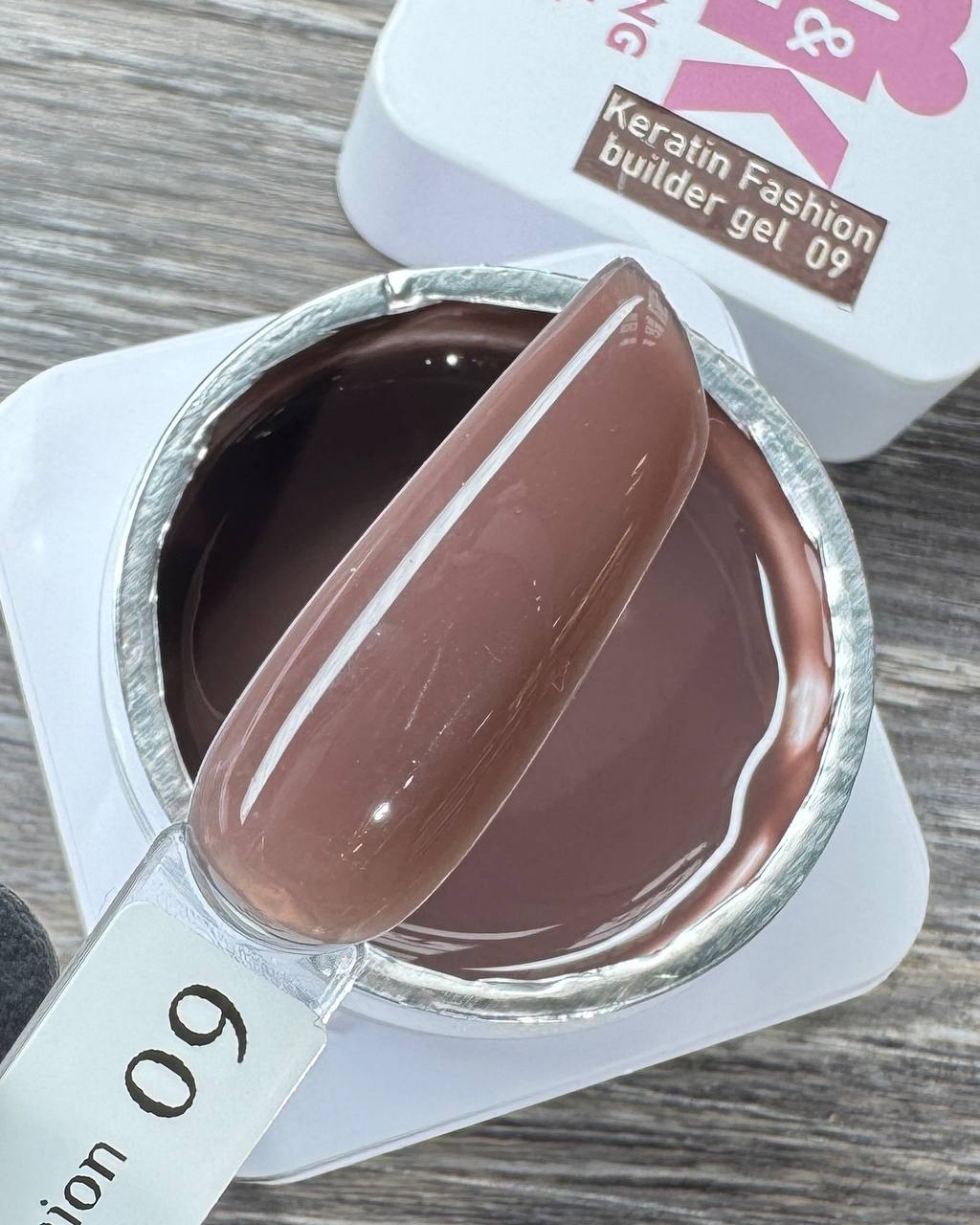 Гель M&K Nails Keratin fashion 09 (жидкая консистенция), 15 мл